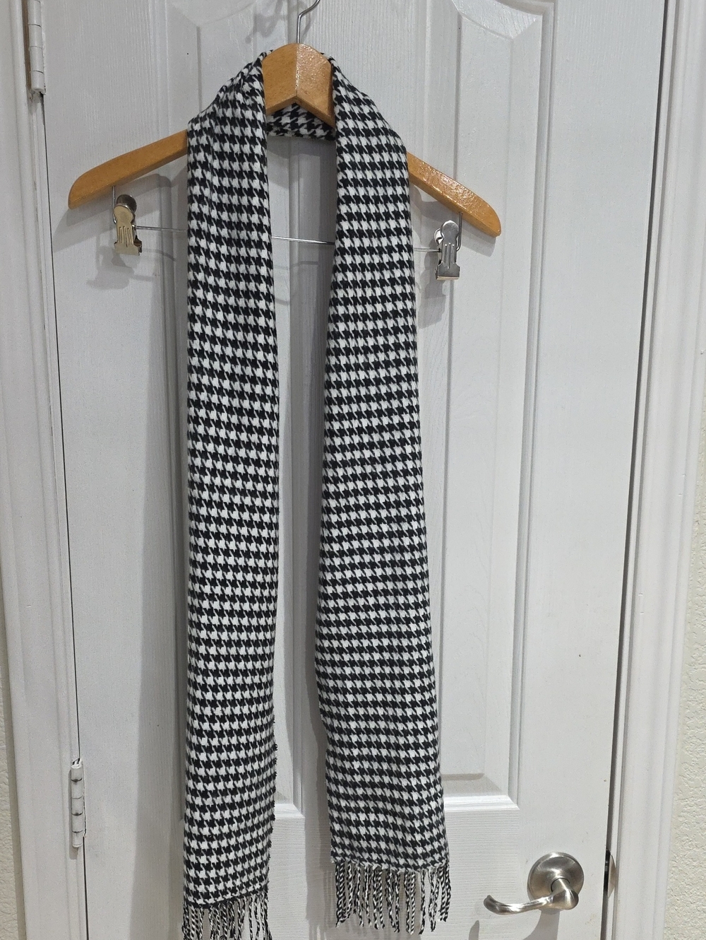 Scottland Black & White Houndstooth Men's or Womens 100% Cashmere Scarf